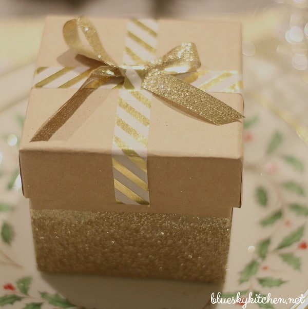 How to Make the Cutest, Glittery Gift Boxes for favors, hostess gifts or to decorate your home for the holidays. Easy DIY with glitter and washi tape.