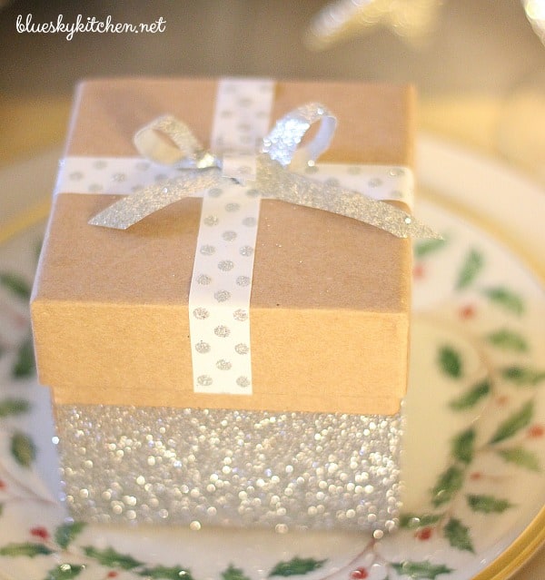 How to Make the Cutest, Glittery Gift Boxes for favors, hostess gifts or to decorate your home for the holidays. Easy DIY with glitter and washi tape.