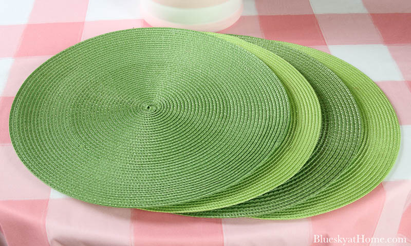 green round placemats 