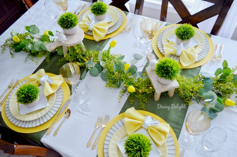 table settings in yellow adn green