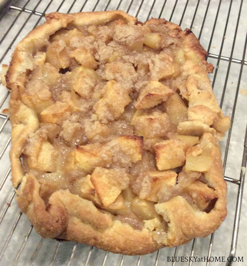 apple crostata