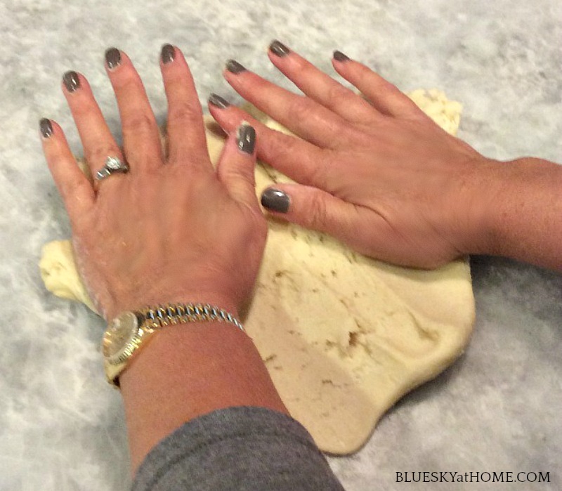 making Light Flaky Pie Crust.