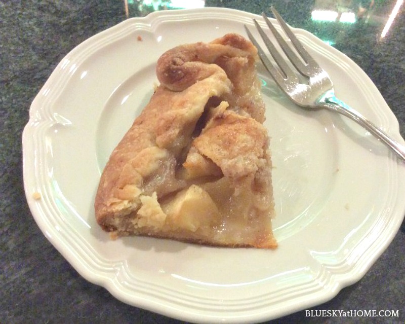 slice of apple crostata