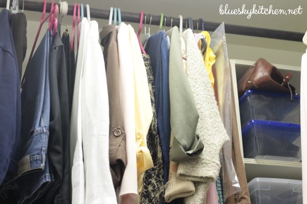 how to declutter your closet