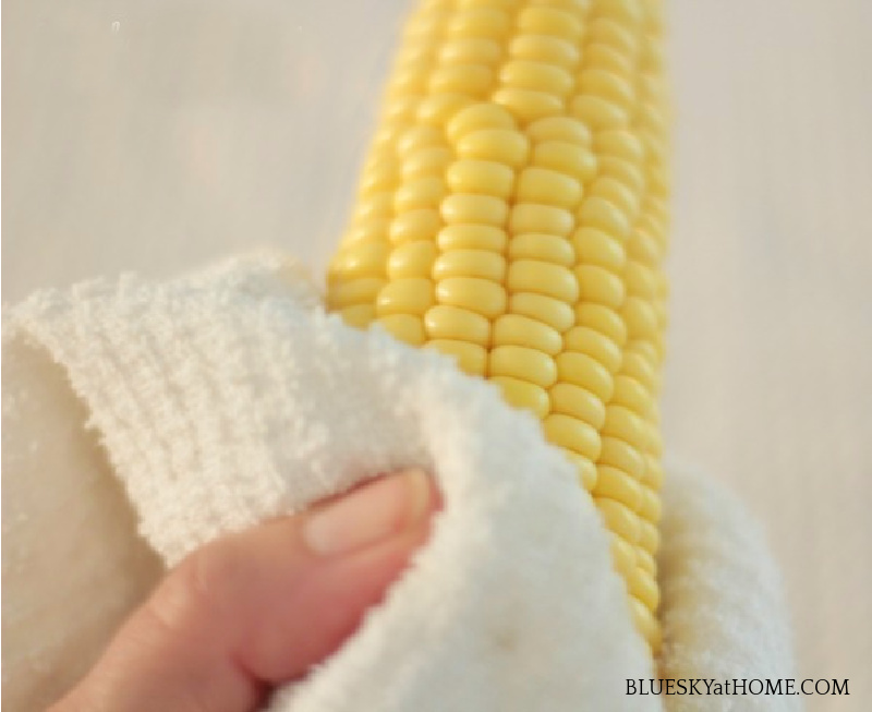 cleaning corn on the cob