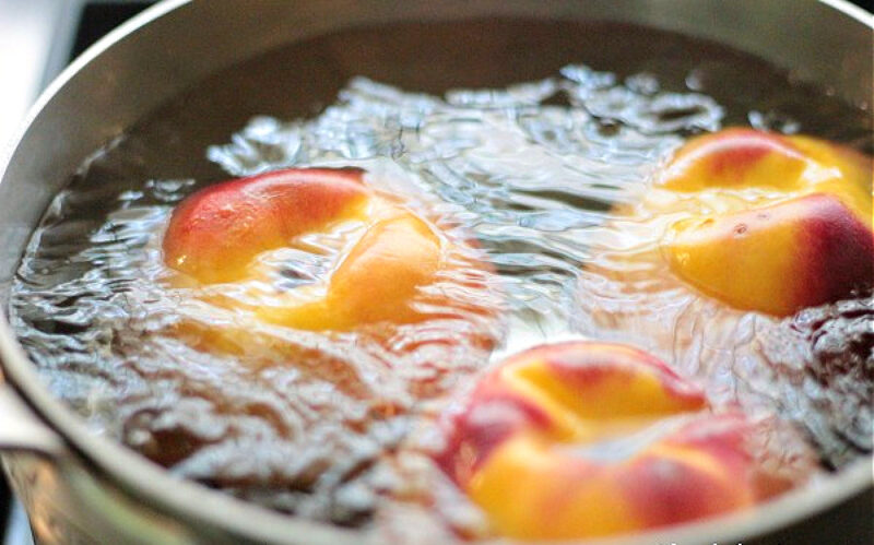 peaches in boiling water