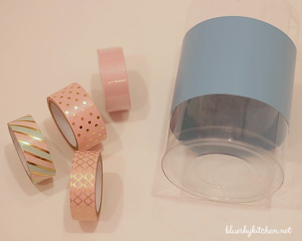 How to Make the Cutest Pen Holders with Washi Tape; an easy, quick and inexpensive DIY project to add pizazz to any any office area.