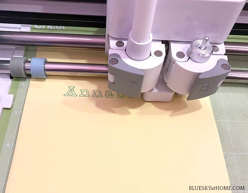 Cricut machine and paper