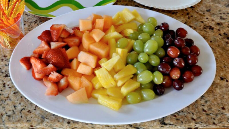fruit platter for summer picnic