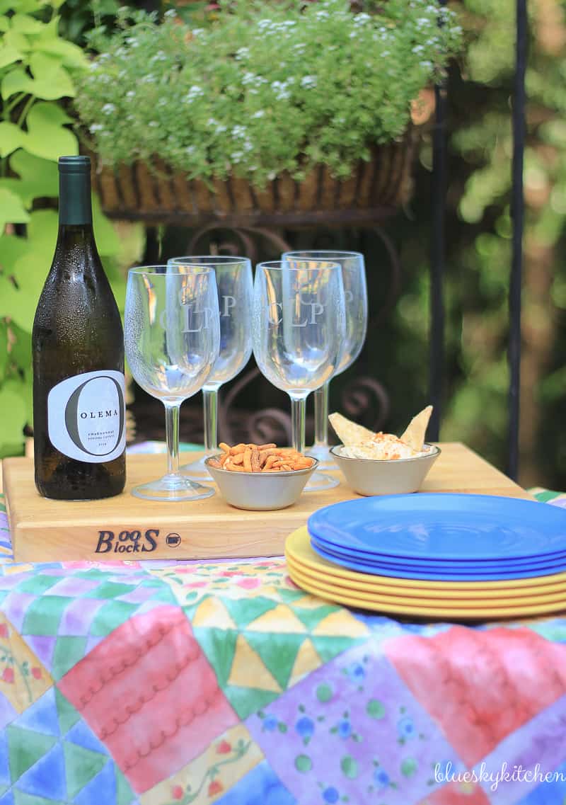 19 Super Tips for a Successful Picnic this Summer. What it takes to have an enjoyable, fun and food~friendly outdoor dining event at your favorite site.