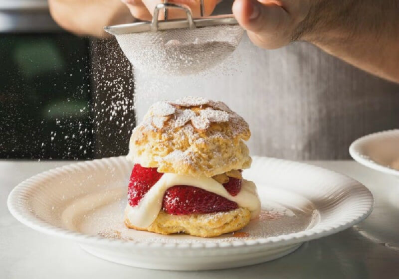 4th of July cream puffs with strawberries