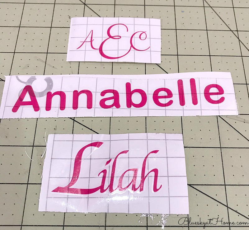 How to Make Vinyl Decals ~ Easy Step~by~Step Guide. Making vinyl decals for home organization and decor. BlueskyatHome.com #vinyldecals #cricutprojects