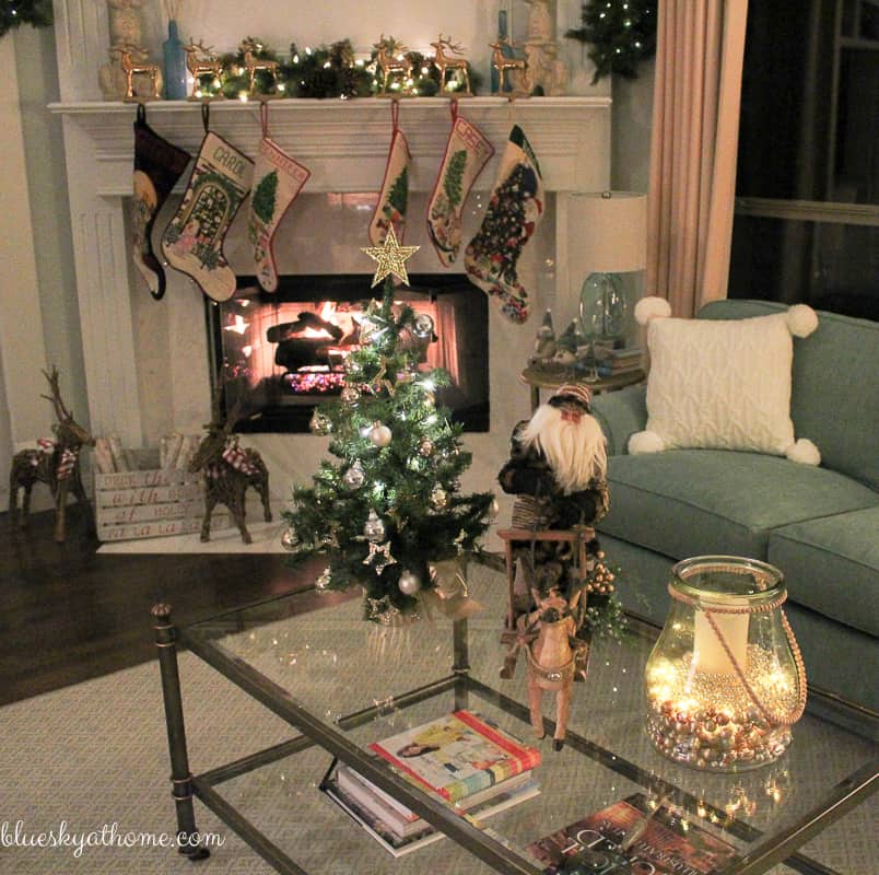 Living Room and Kitchen Christmas Decorations. What can turn your everyday home into a festive and magical space? Christmas! BlueskyatHome.com