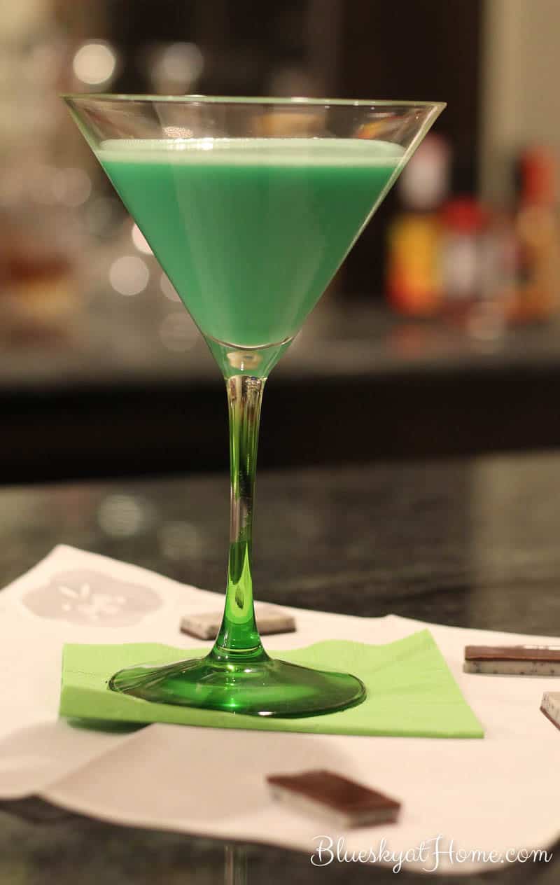 St. Patrick's Day Cocktail to Make Irish Eyes Smile ~ Bluesky at Home
