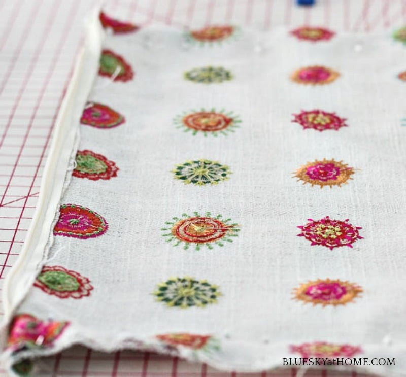 How to Make a Zippered Pillow