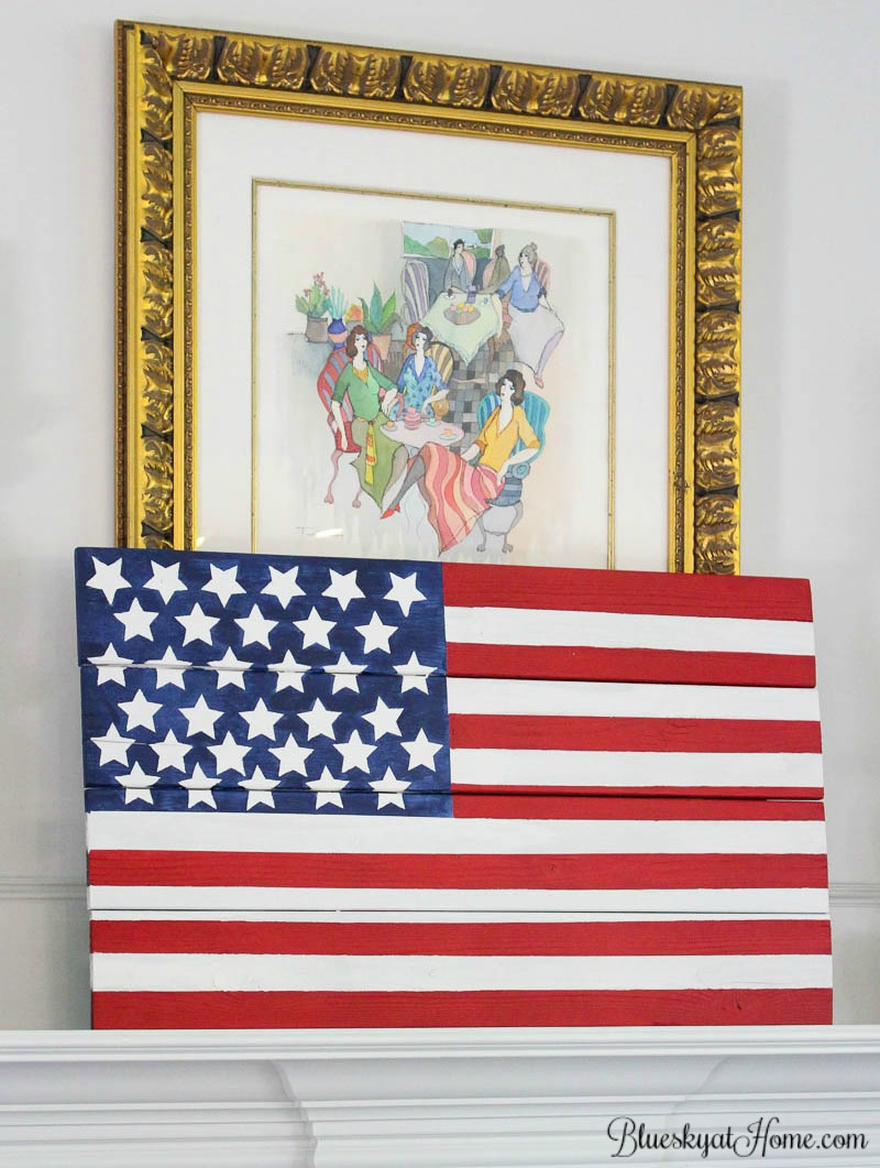 How to Paint an American Flag for 4th of July. Decorate for the 4th with a DIY flag you can make and paint yourself. BlueskyatHome.com #diyflag #paintaflag