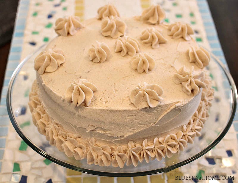 decorated frosting for Father's Day cinnamon layer cake