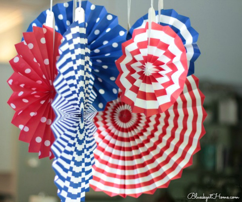 New 4th of July Decorations and Some Oldie Goldies. A wreath, stickers, a banner, centerpieces. BlueskyatHome.com #diydecorations #July4th #decorations