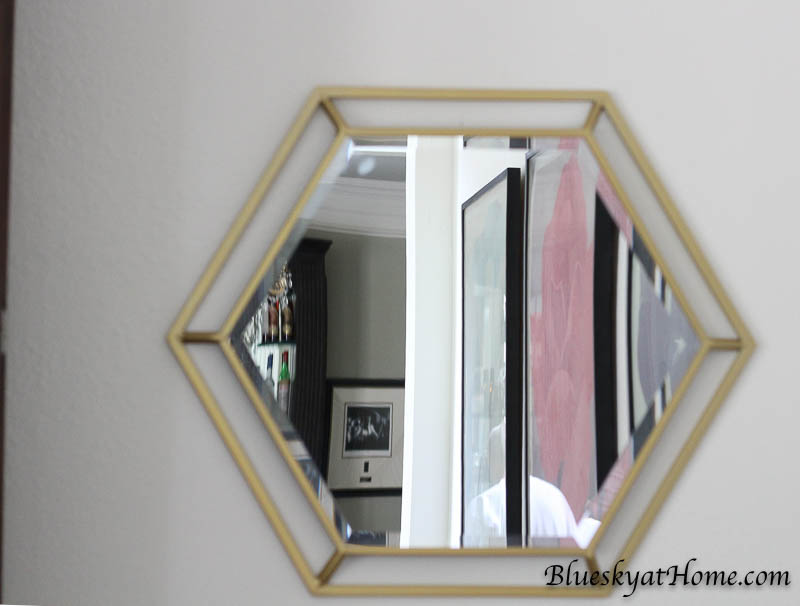 How to Hang Mirrors