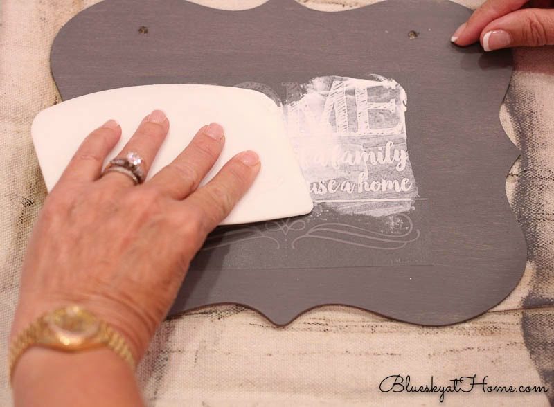 How to Make Beautiful DIY Signs