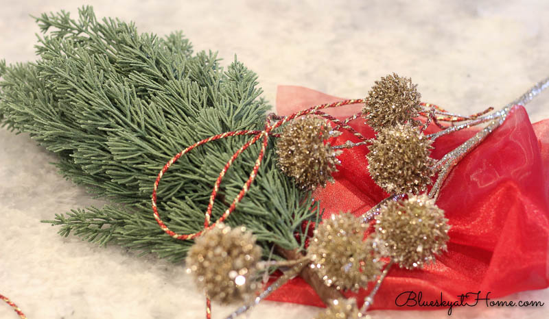 2 Simple Ways to Decorate Your Christmas Table
