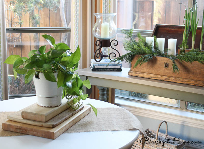 breakfast room table