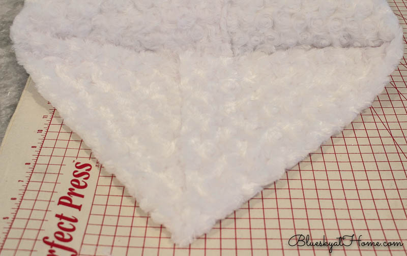 Easiest No-Sew Pillow