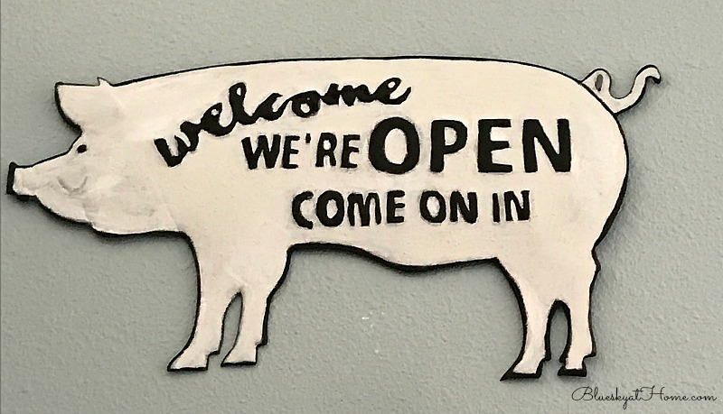 pig sign