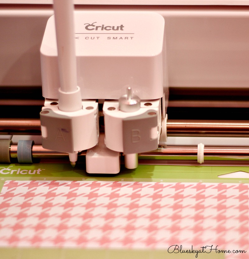 using Cricut to cut out banner