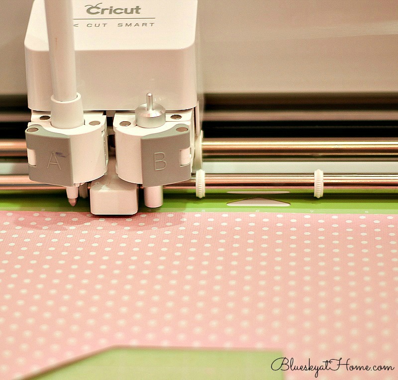 cutting paper with a Cricut