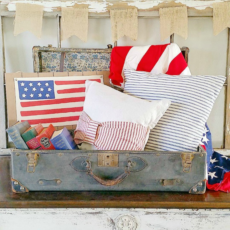 stars and stripes pillows in trunk