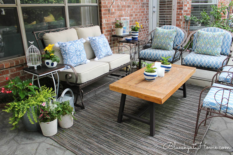 patio seating area