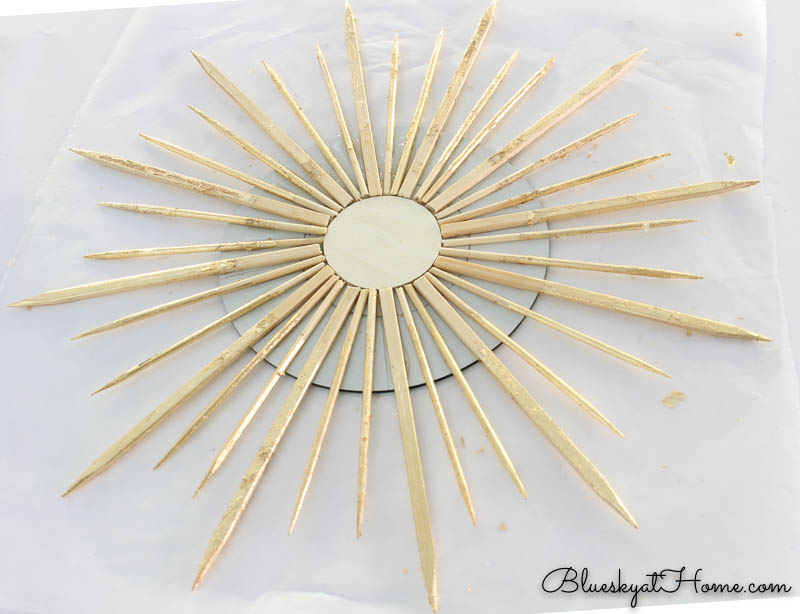 making DIY sunburst mirror