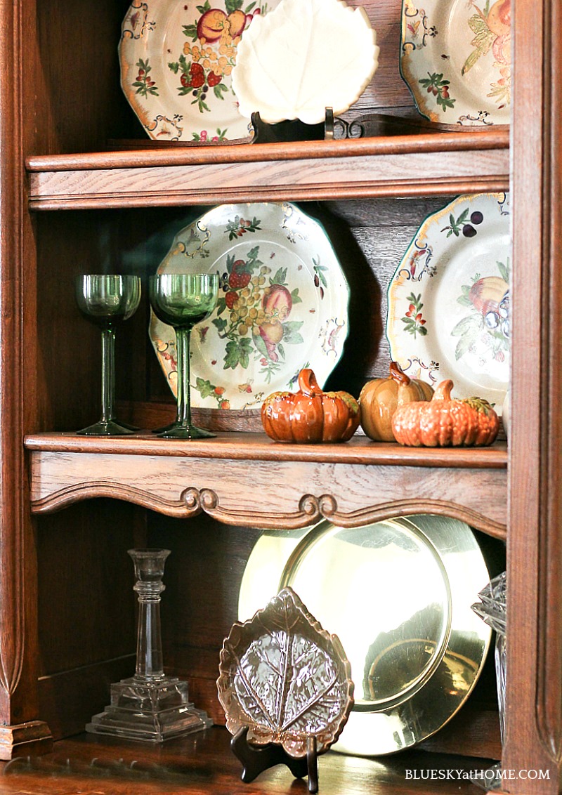 vintage style in fall decor