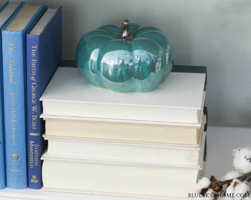 turquoise pumpkin in fall decor