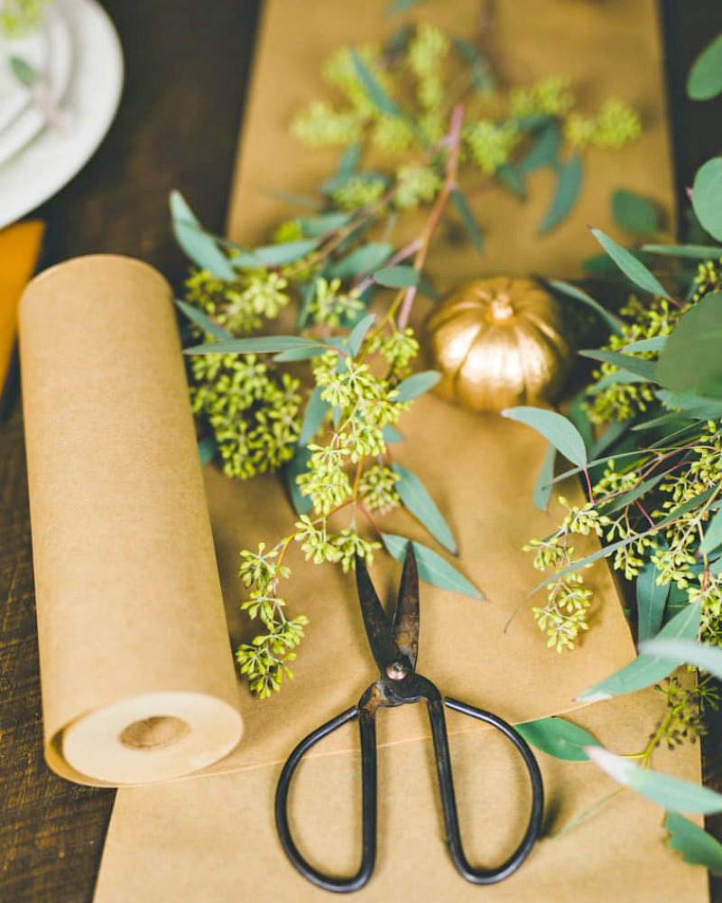 paper table runner