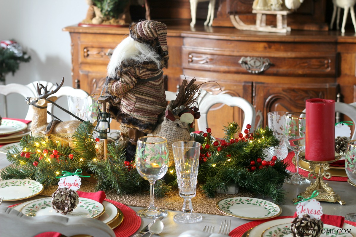 Christmas tablescape with pinecone place card holders