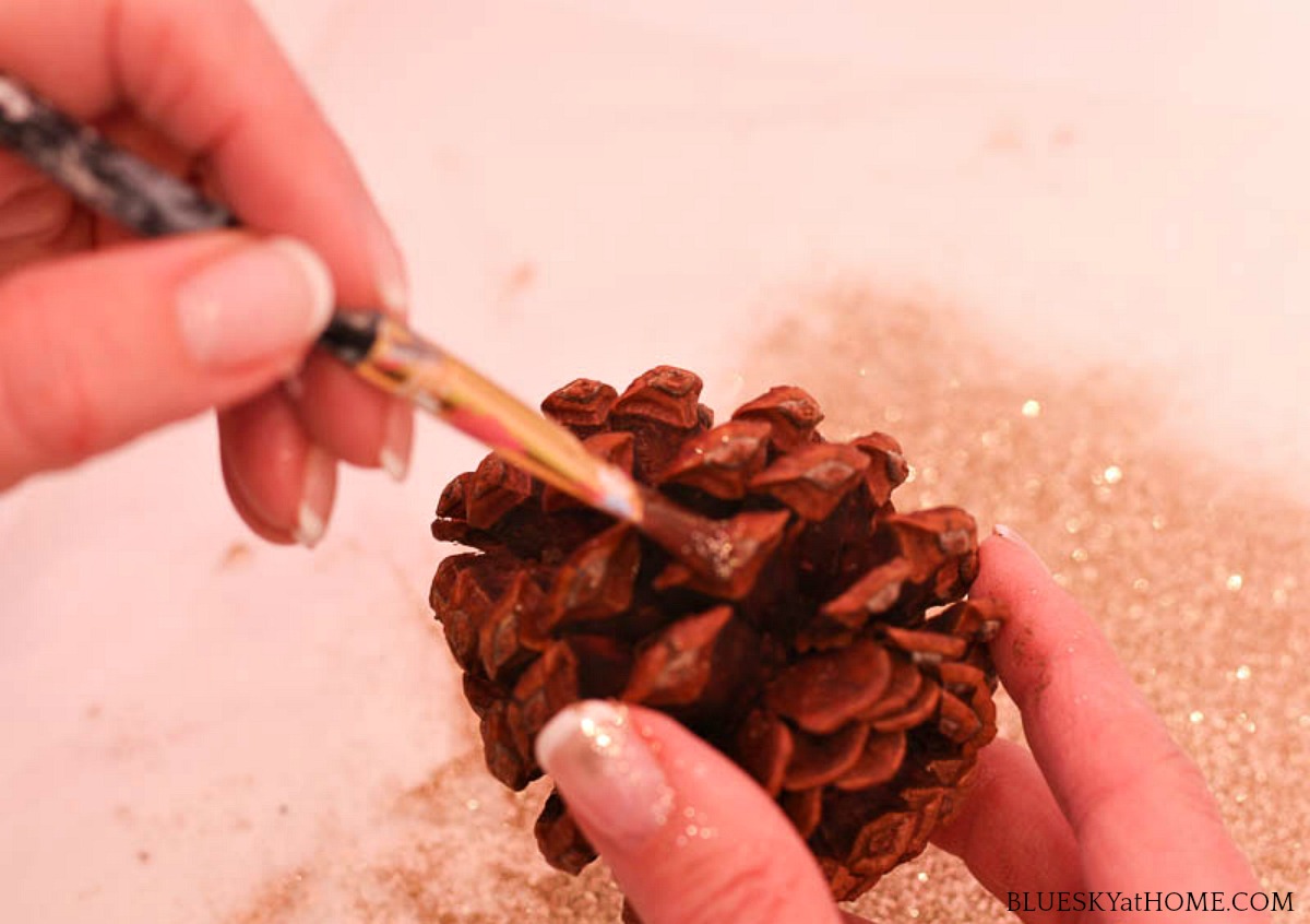 pinecones with glitter
