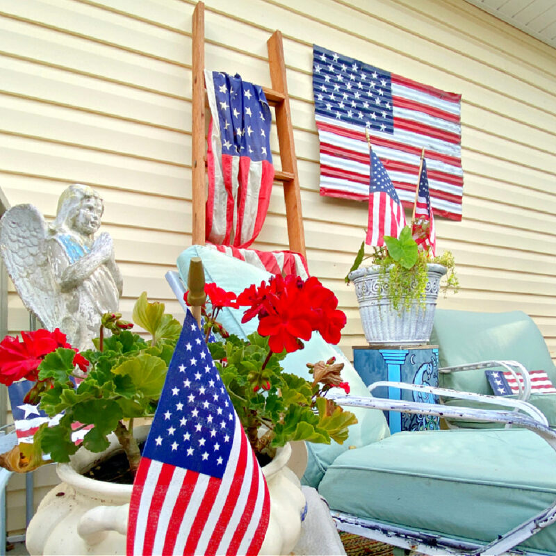4th of July DIY decorations on the patio