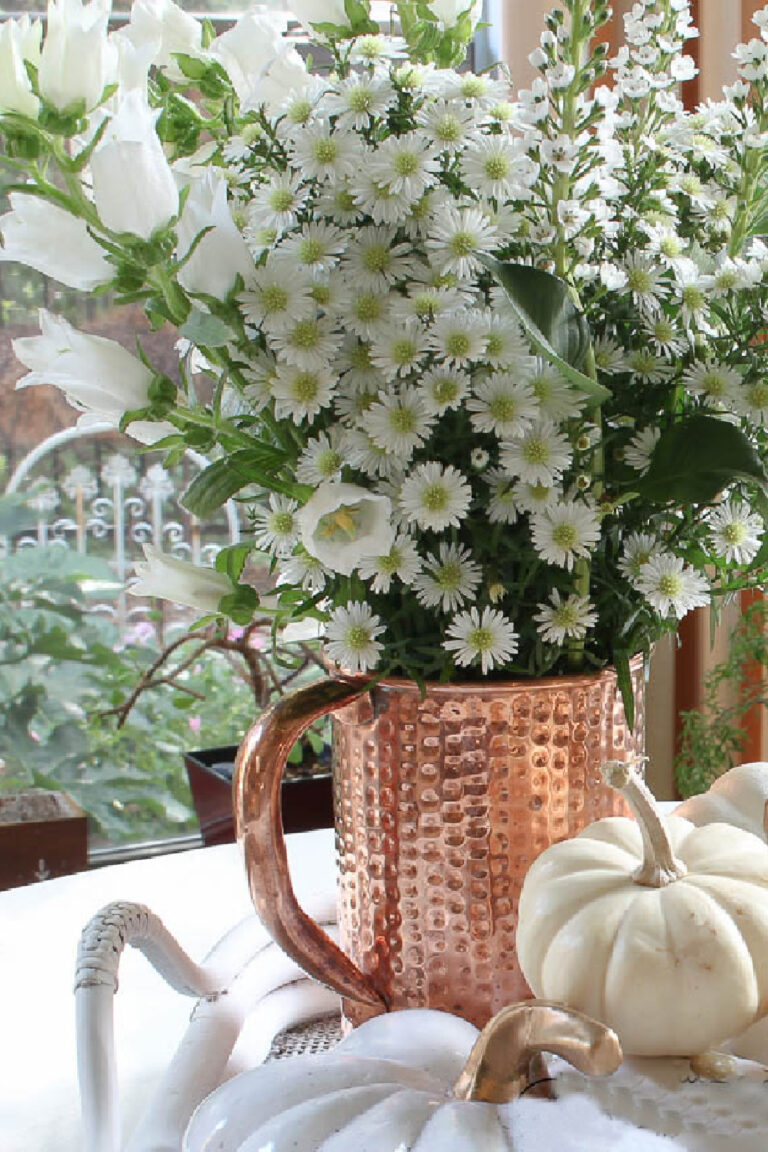 How to Style 7 Super Simple Fall Vignettes