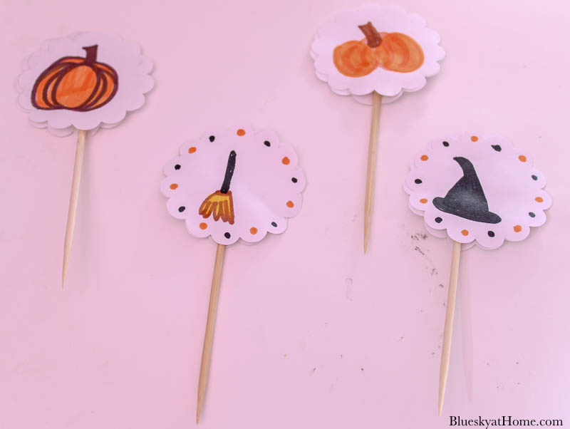 4 halloween cupcake toppers