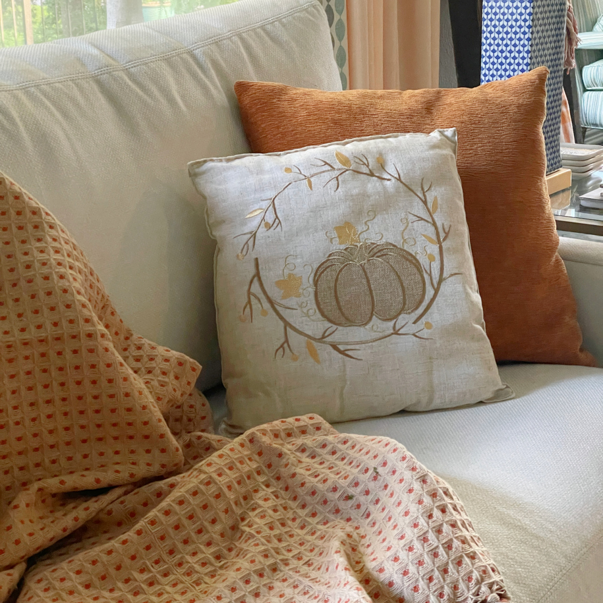 How to Make Pumpkin Pillows from a Table Runner