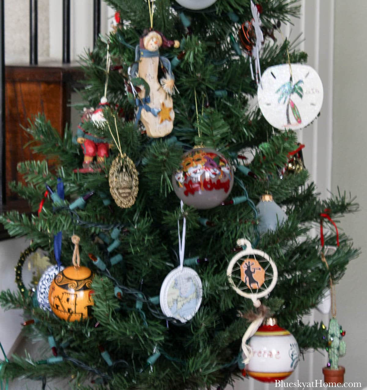 31 Pretty and Unique Christmas Tree Ideas Everyone Will Love - WooHome