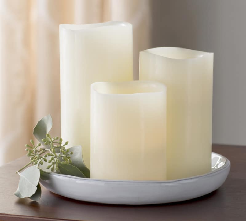 3 white candles