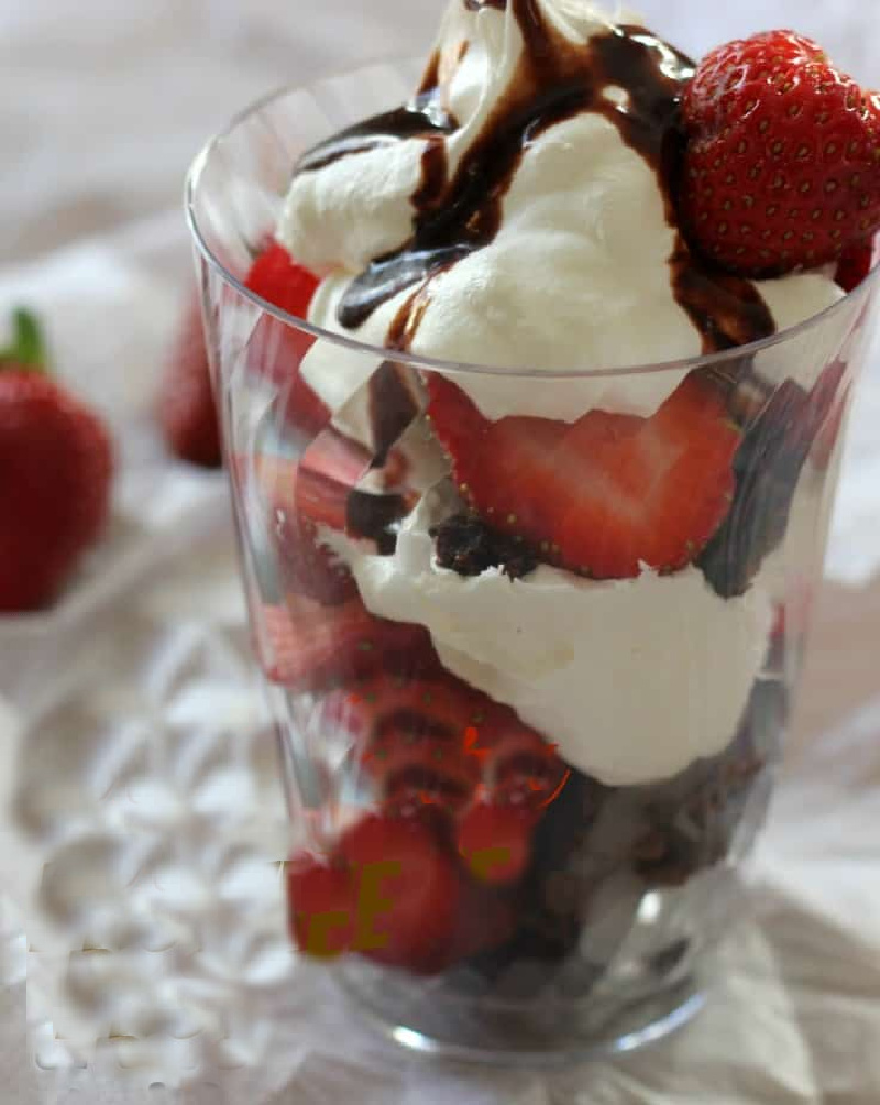 strawberry whipped cream chocolate triffle