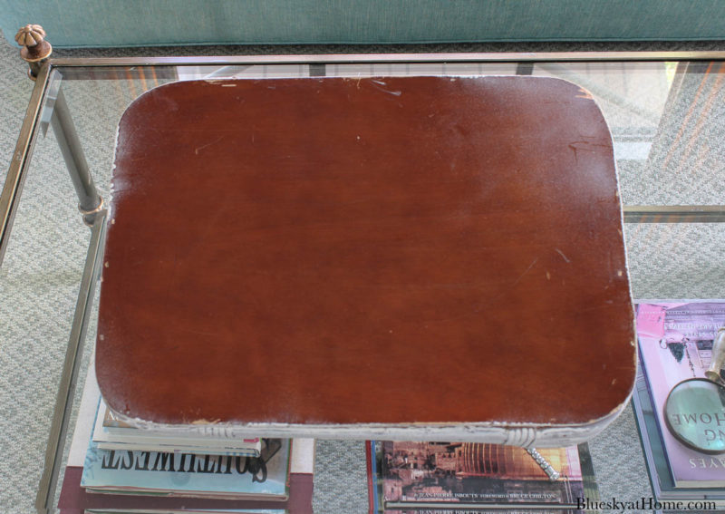 bottom of brown tray