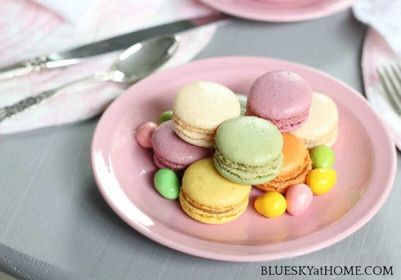 pastel macarons