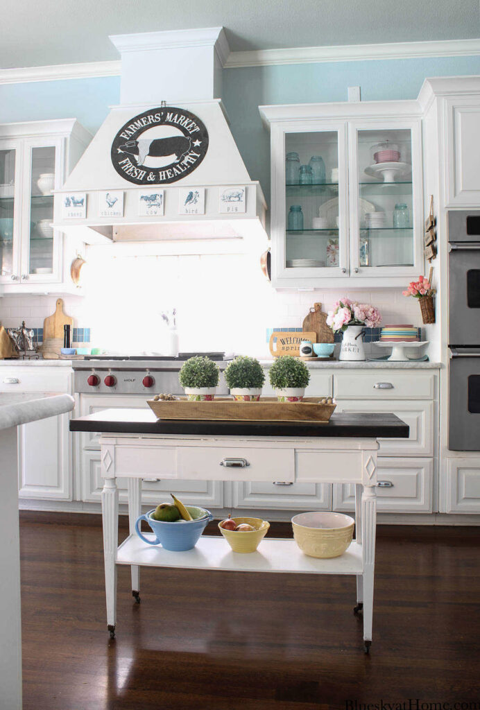 spring kitchen in pastels