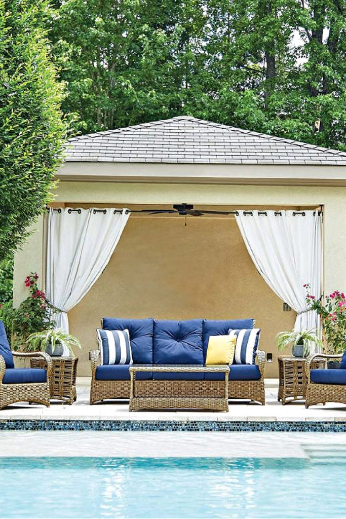 Southern Home Magazine outdoor pool area