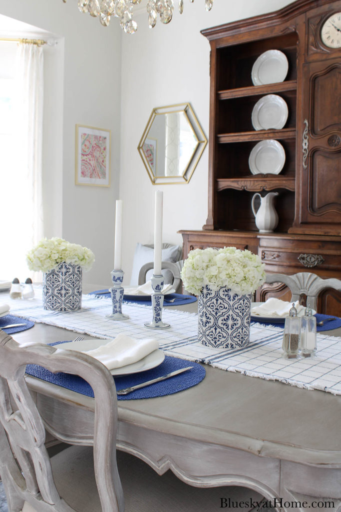 summer blue and white tablescape